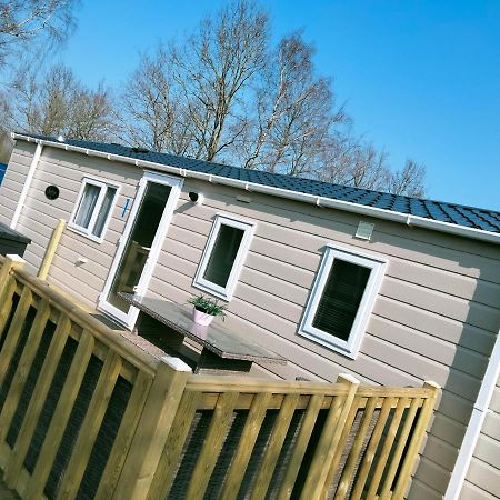 Bj Chalets - De Rug 1 - Vakantiepark Lauwersoog - Luxe Chalet Met Vaatwasser! Vroege Incheck! Kültér fotó