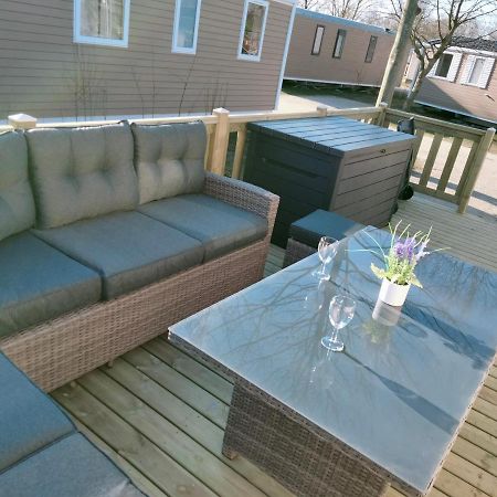Bj Chalets - De Rug 1 - Vakantiepark Lauwersoog - Luxe Chalet Met Vaatwasser! Vroege Incheck! Kültér fotó